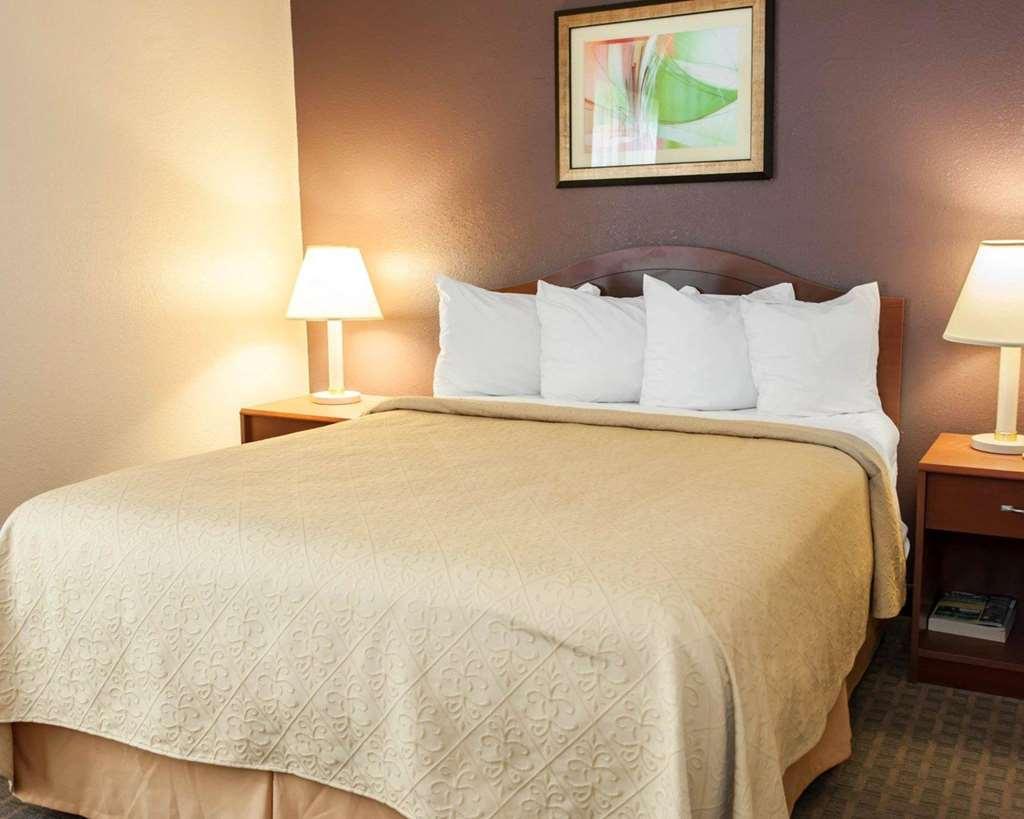 Quality Inn And Suites Indianapolis Oda fotoğraf